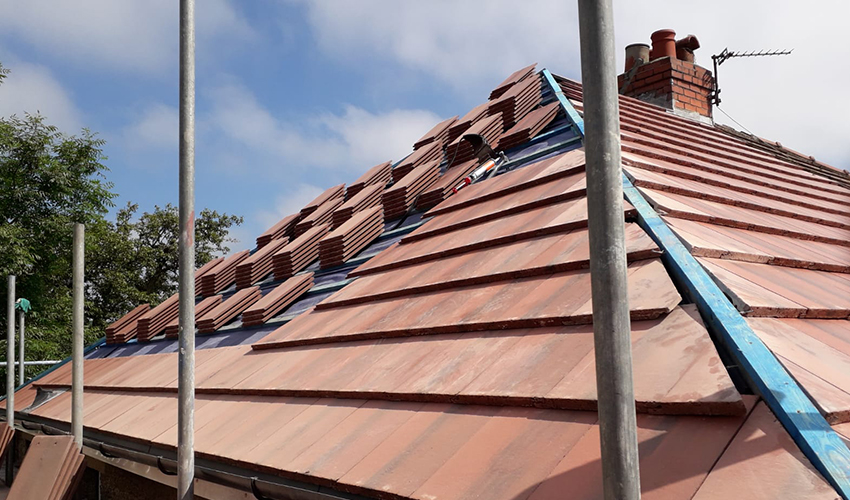 Will the Summer Heat Damage My Roof?